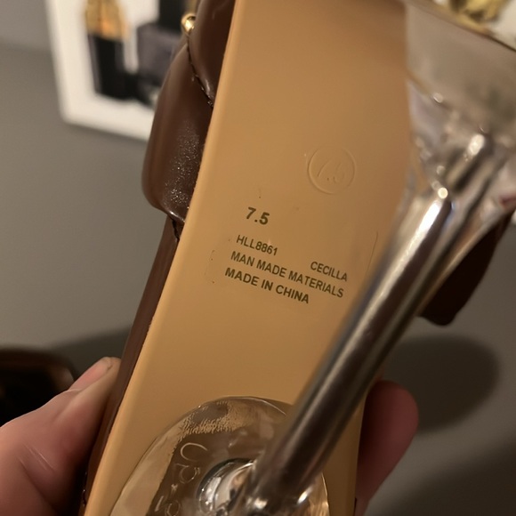 New! Cape Robbin Cecilla Brown and Gold Studded Mule Open Toed Heel Size 7.5 - Picture 8 of 9